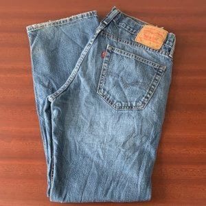 Vintage men’s 559 Levi’s mom jeans